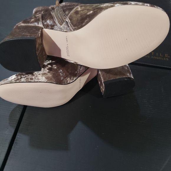 Very Volatile Eclipses Taupe New in Box Rare - Picture 3 of 5